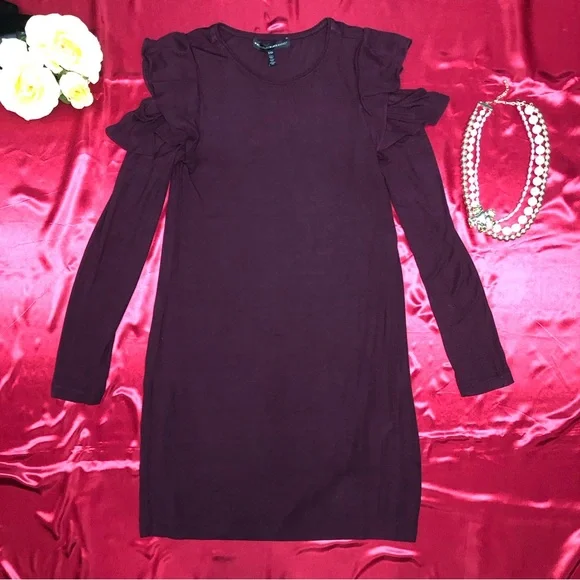 ⭐️NEW⭐️WhiteHouseBlackMarket WHBMLong Sleeve Ruffle Cold Shoulder Sheath Dress - Picture 4 of 10